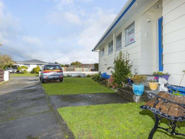 65 Hartford Crescent Totara Park_1