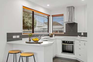 2/223 Lyttelton Street_1