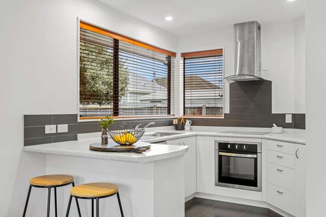 2/223 Lyttelton Street Spreydon_1