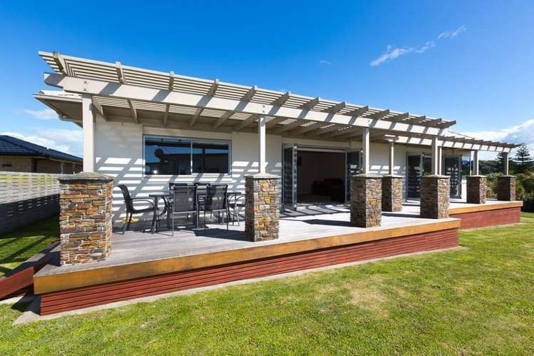 32 Links Drive Waiwhakaiho_13