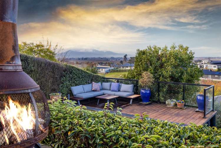 8 Ridgetop Rise Fairhall_3