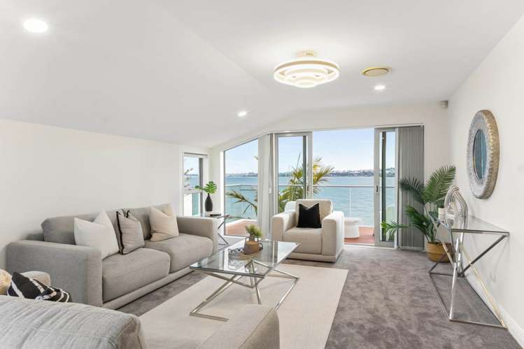 9 The Parade Bucklands Beach_42