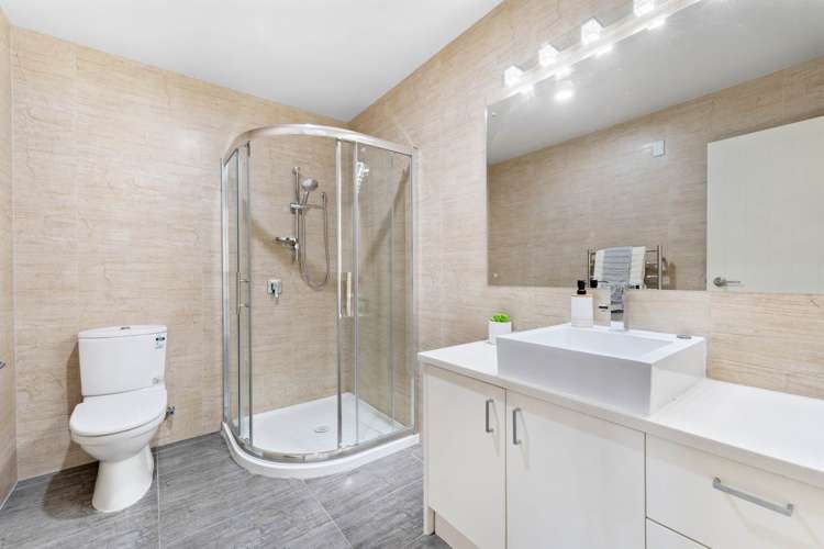 12 Bintulu Place Fairview Heights_20