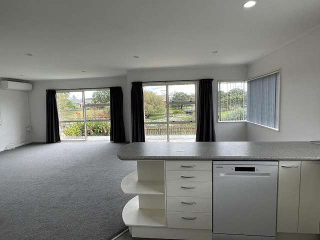 19b McGowan Place Orewa_1