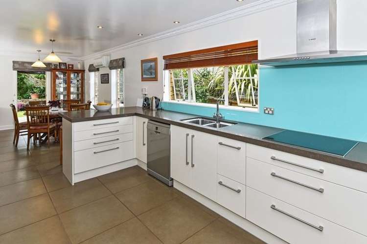 2 Muka Close The Gardens_10