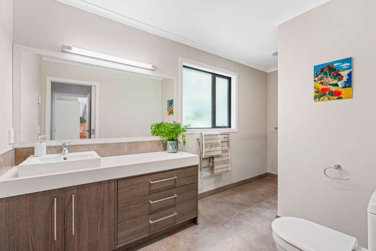 174 Mapara Road Acacia Bay_19