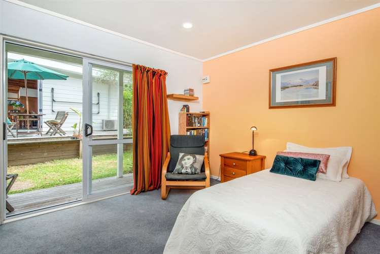 133 Woodlands Park Road Titirangi_12