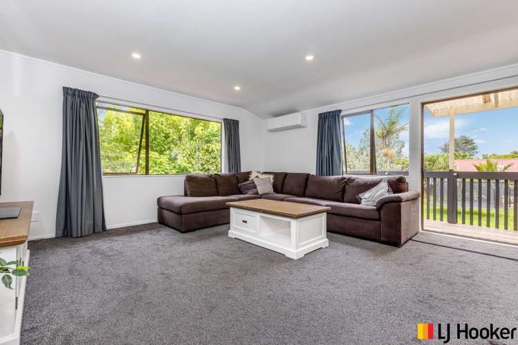 2/187 Carnoustie Drive Wattle Downs_6