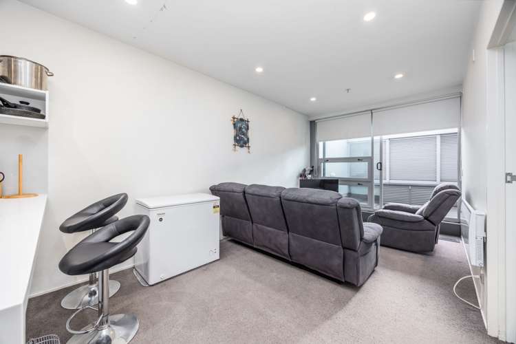 411/2 Beach Road Auckland Central_4