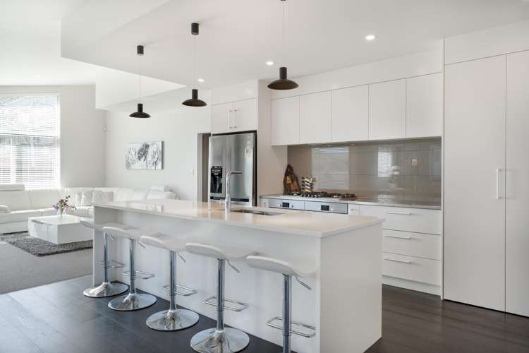 10 Crompton Avenue_5