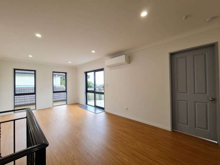 Arrowsmith Drive Flat Bush_17