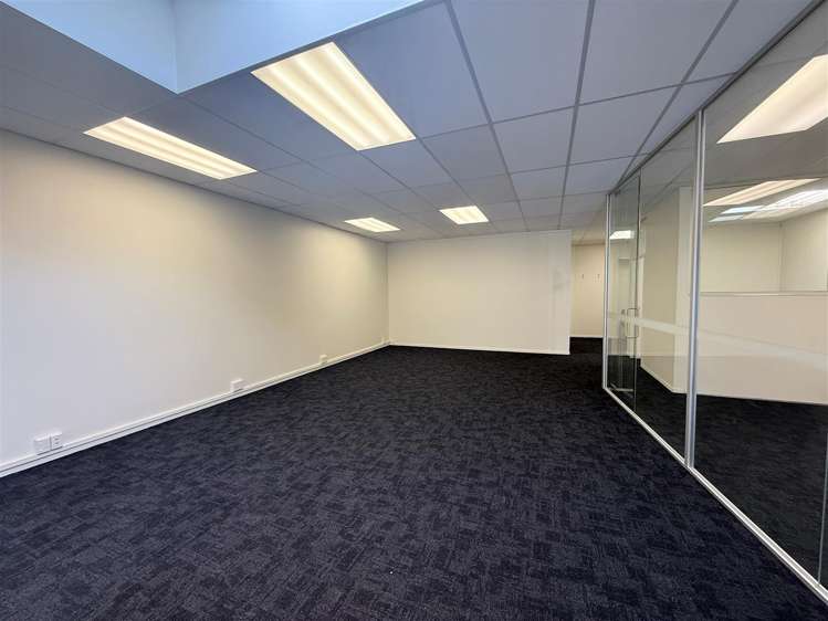 2/57 Mandeville Street Riccarton_3