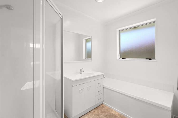 11 Chancery Close Hamilton East_11