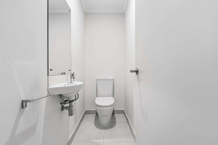 35 Pencaitland Drive Flat Bush_10