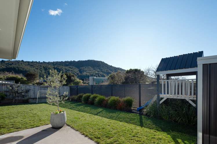 17 Lloyd Crescent Pukehangi_26