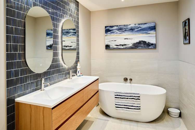 25 Cheviot Road Lowry Bay_21