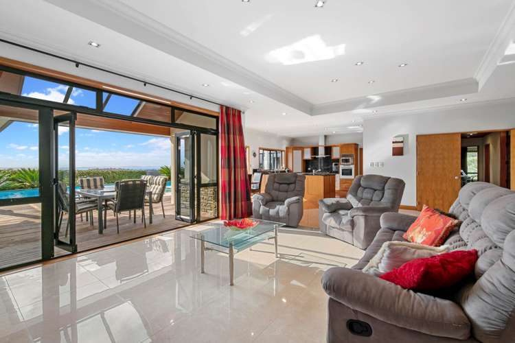 1 Myra G Place Stanmore Bay_5