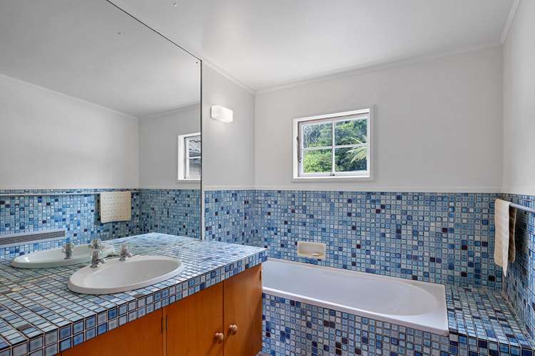 447 Barrett Road Omata_18