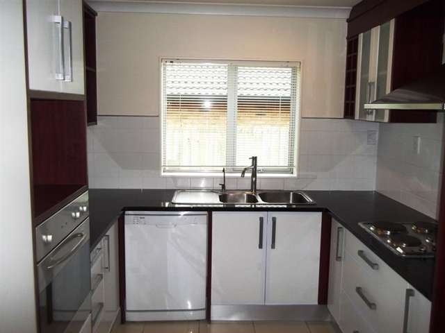 10 Andrusha Place Flat Bush_2