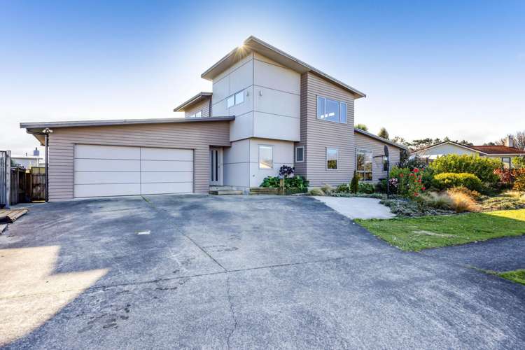 17 Elizabeth Grove_2