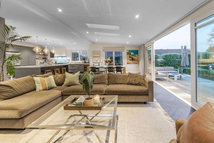 4 Castle Drive Epsom_10