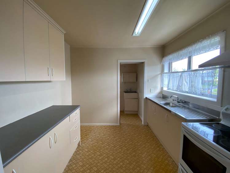 1/2 Pooley Street Pakuranga Heights_9