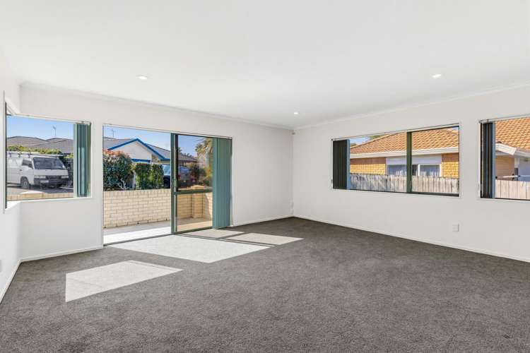 53 Kath Hopper Drive Orewa_11