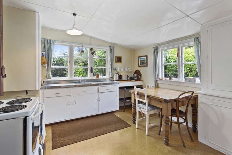 1677 Cust Road Cust_6