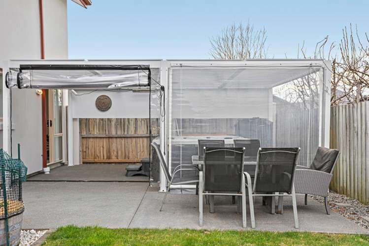 9 Linkwater Way Parklands_17