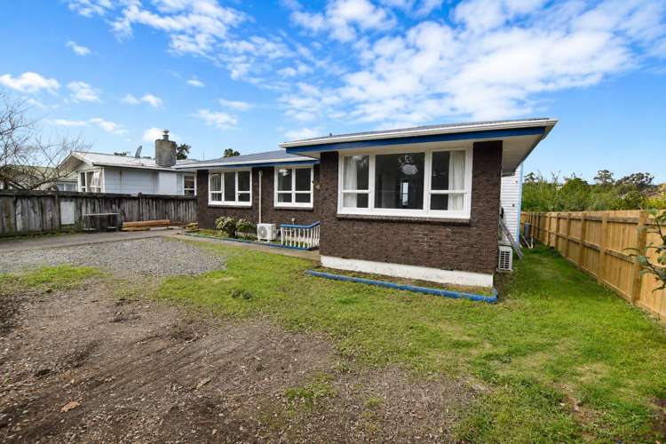 35 Riverpark Crescent Henderson_0