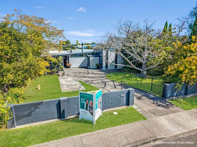 Need six bedrooms and options?