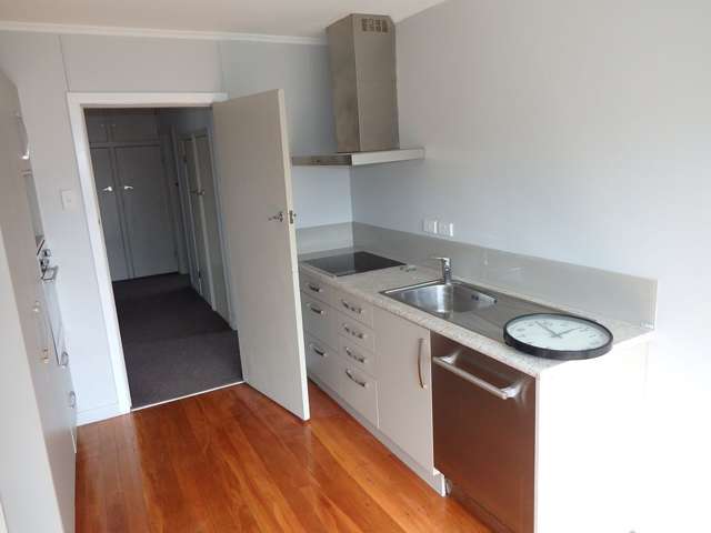 8 Liverpool Street Hamilton Central_1