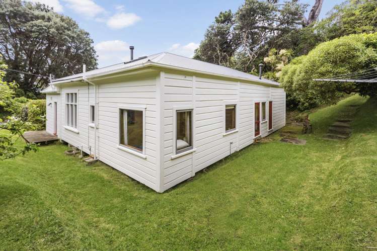 1 Valley Street Island Bay_14