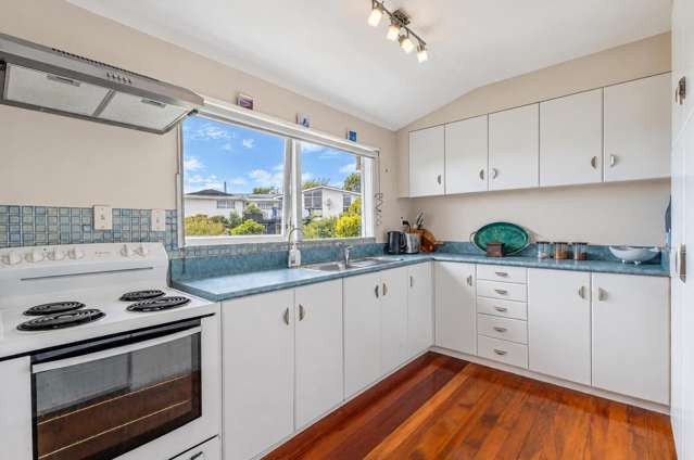 3/2 Chilton Place Mellons Bay_1
