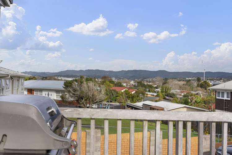 27 Kirrie Avenue Te Atatu South_27