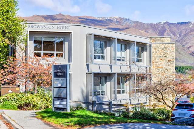 2/21 Brownston Street Wanaka_4