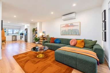 6/621 Glenfield Road_1