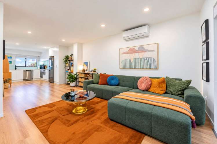 6/621 Glenfield Road_0