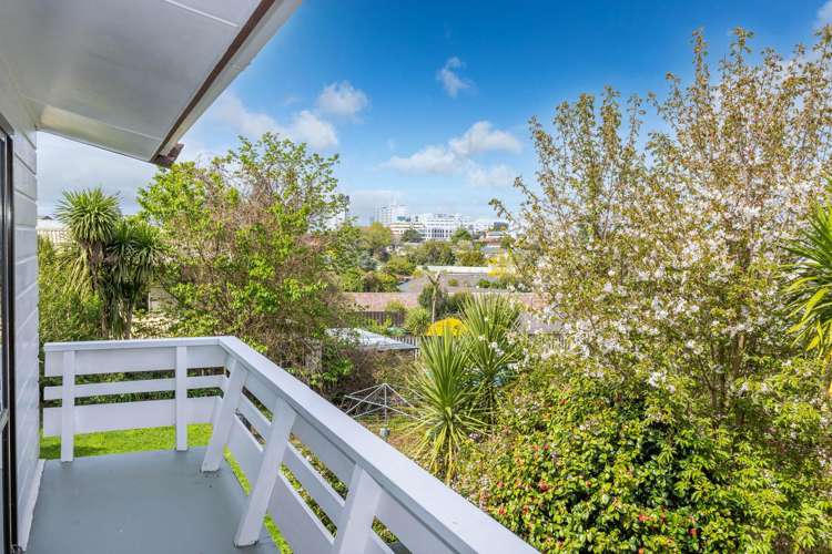 34 Kowhai Street Hamilton Lake_19