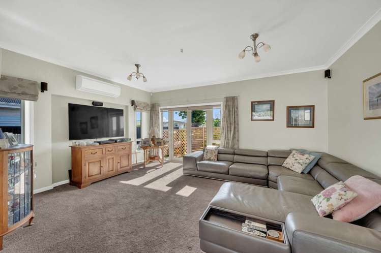 16 Alamein Crescent Onekawa_10