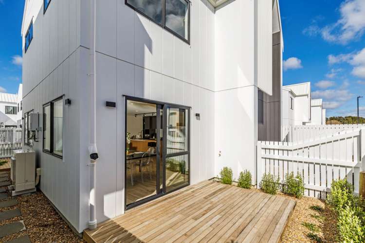 12 Green Bamboo Road Hobsonville_19
