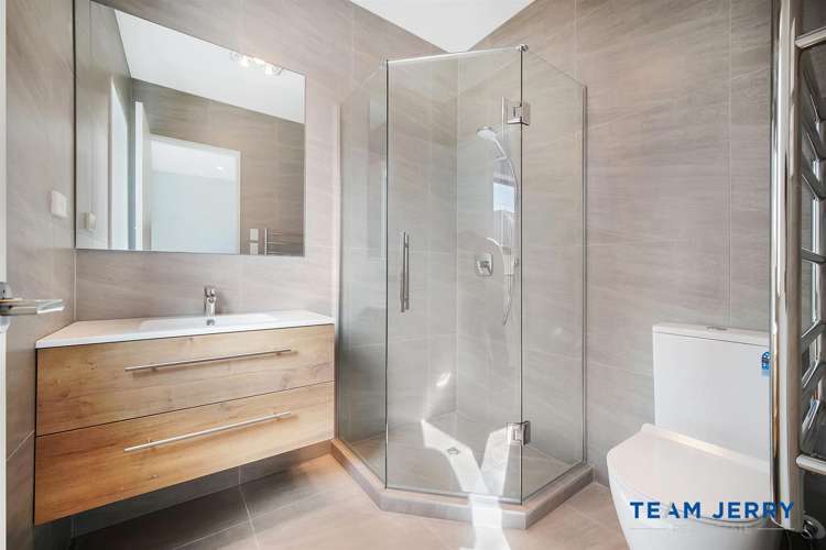 31 Cloonlyon Drive Flat Bush_13