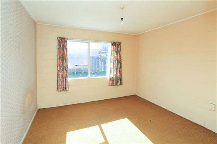 53 Barrie Crescent Silverdale_17