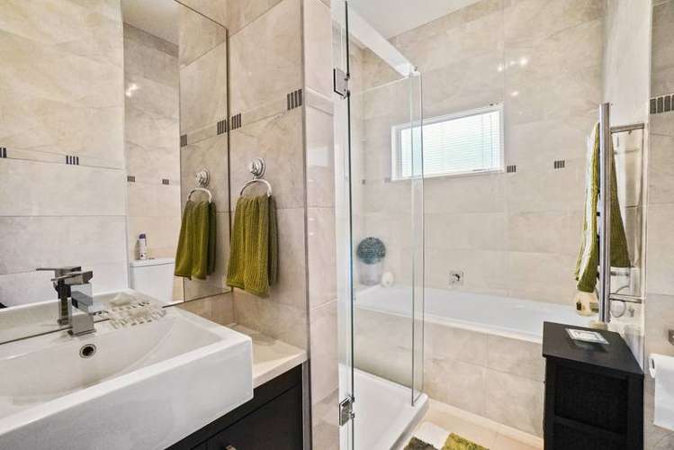 4 Andy Crescent Flat Bush_11