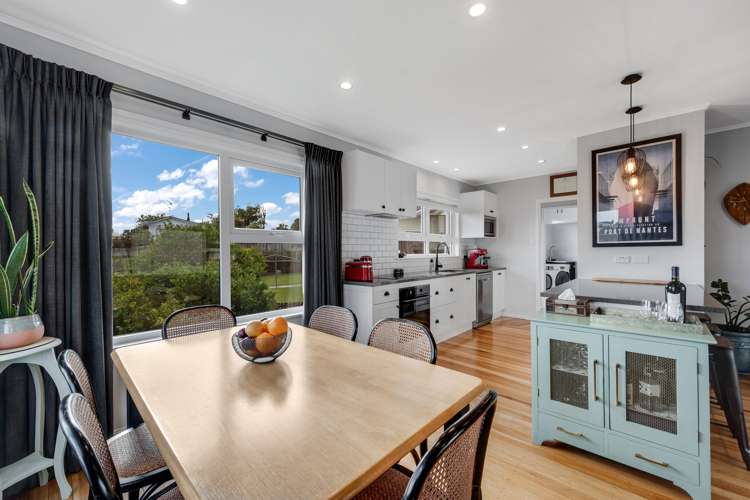 7 Beechdale Crescent Pakuranga Heights_6