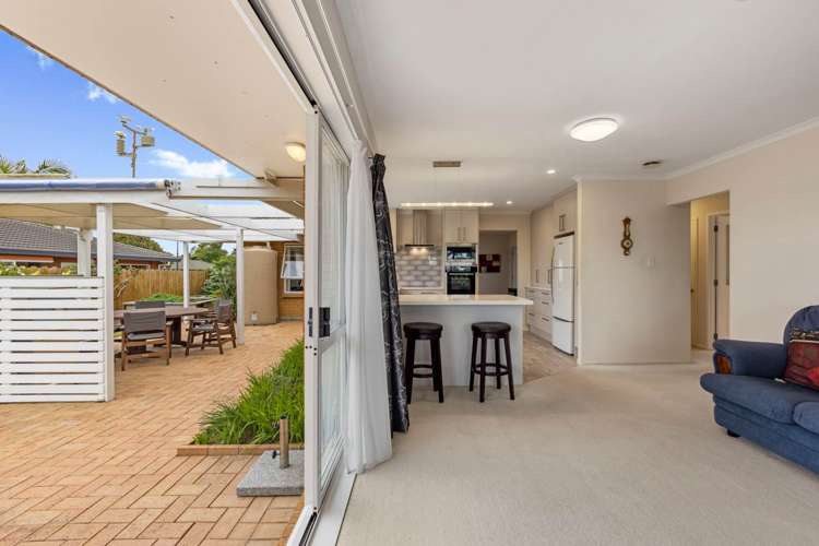 17 John Lister Close Golflands_11