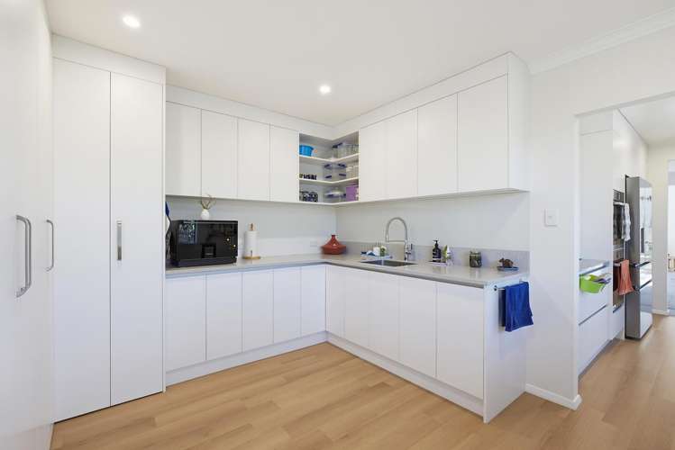 22 Sunrise Boulevard Tawa_6