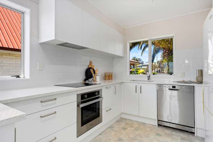 1342 Whangaparaoa Road Army Bay_9