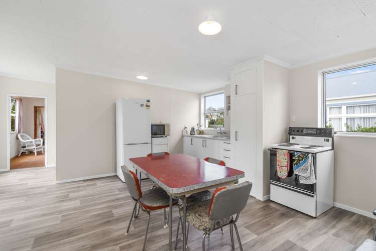 64 Botha Street Tainui_3