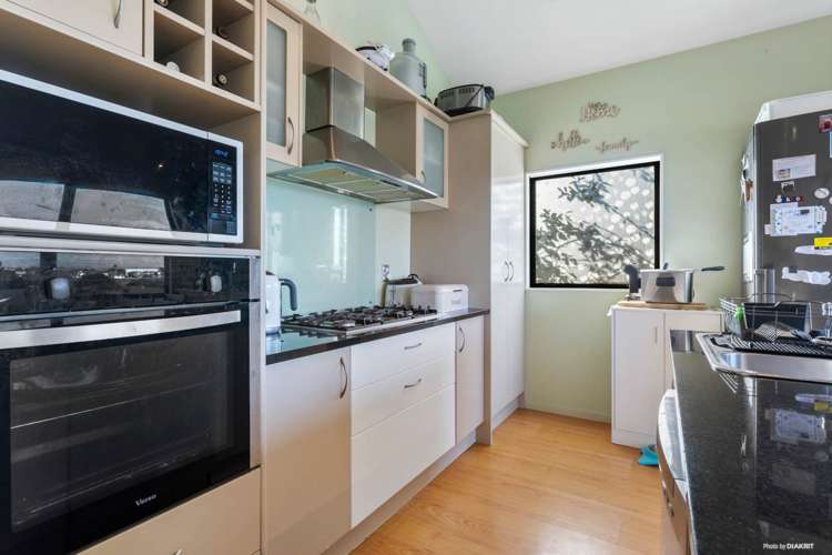 2/274 Glamorgan Drive Northcross_8